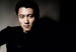 最新八卦爆料谢霆锋,神秘美女引网友热议