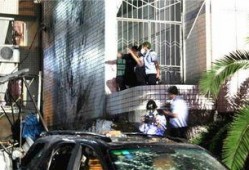 美媒爆料医院爆炸案视频,美媒曝光医院爆炸案现场惊心动魄视频